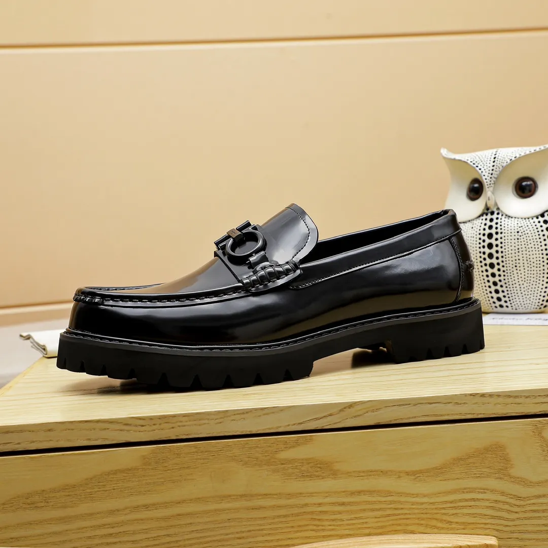 Factory price 440 🔥Ferragamo's new men's casual slip-on shoes🇨🇳Official website original 1:1 mold opening, original quality💯Fine workmanship, high-end luxury☘The upper is made of imported Italian first-layer cowhide🌴🐂Leather lining🍓Rubber wear-resistant and non-slip outsole, breathable and comfortable to wear🍍The first choice for high-taste men🍉2 colors available! Code number 39-44 (38.45. Can be customized)